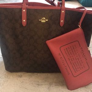 COPY - Coach useful bag you can wear on both sides